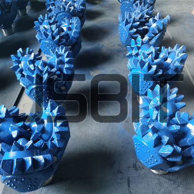 Frezowane zęby Tricone Rock Roller Bits 637 Formacja twarda 444,4 mm Iadc 127