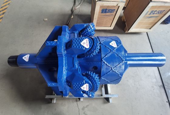 700mm HDD otwieracz otworów i twardy kamień reamer do wiercenia poziomego z 12-calowym rolki bit