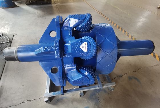 700mm HDD otwieracz otworów i twardy kamień reamer do wiercenia poziomego z 12-calowym rolki bit
