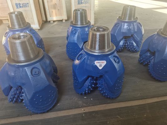 Wyposażenie fabryczne bezpośrednio 17 1/2 cala IAADC537 Tricone Roller Cone Bit