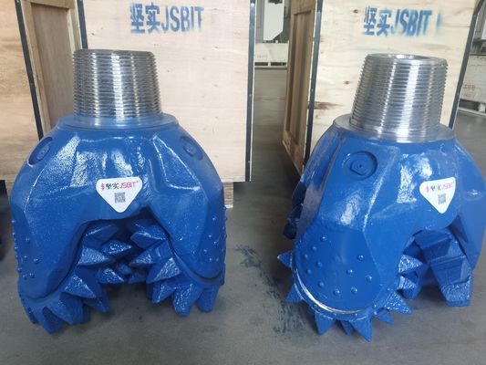 Najwyższej jakości IADC217 17,5 cala 444,5 mm Stalowy ząb Tricone Bit