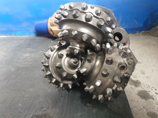 Fabryka 12 cali IADC537 Tricone Roller Cone Bit do wiercenia studni naftowych