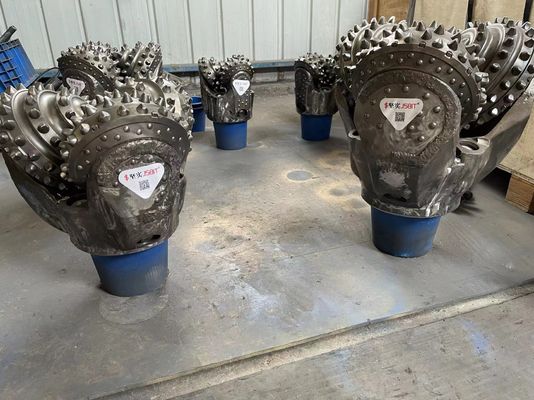 Wyposażenie fabryczne Bezpośrednio 393.7mm 15 1/2 cali IADC537 Tci Tricone Drill Bit